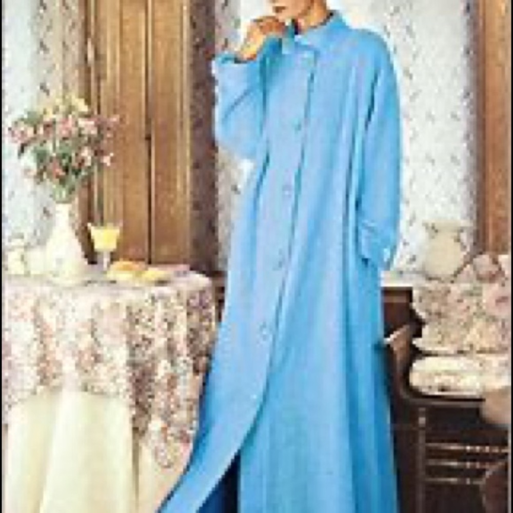 Brownstone Studio Chenille Robe